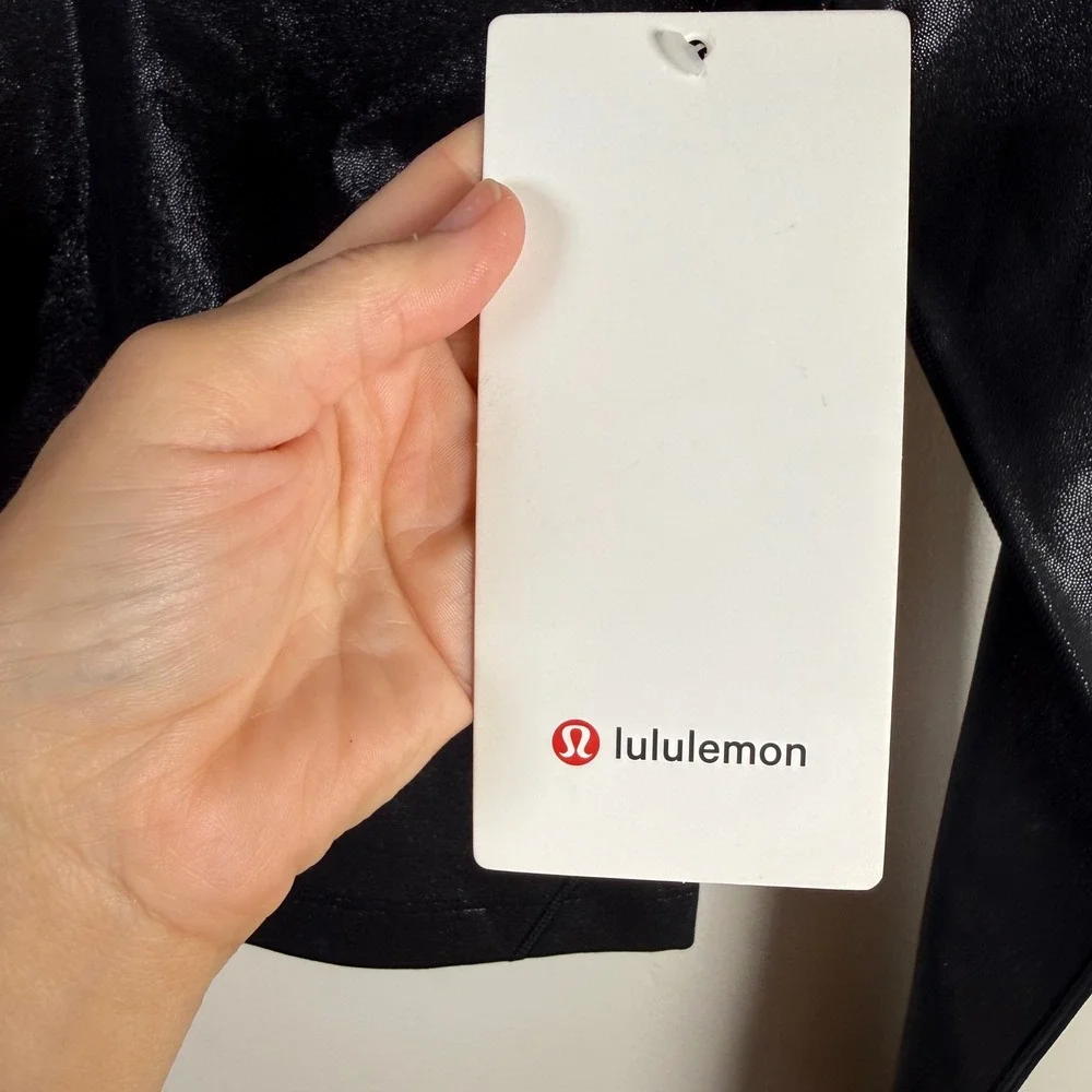 NWT Lululemon Align Long Sleeve Crop Top in Shine Size 4 Scoop Neck Black